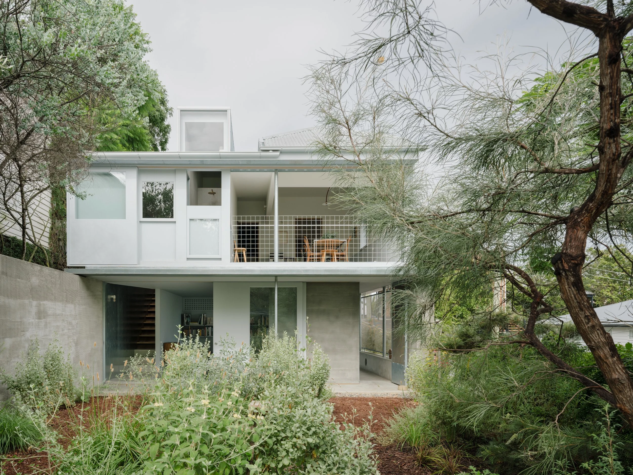 p*p様 2025ss　House on the Hill　ハウスオンザヒル　レ Red Hill House and Studio — zuzana&nicholas